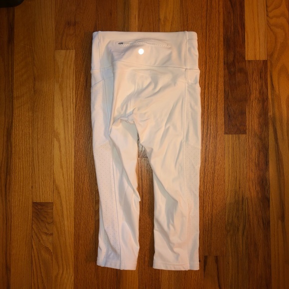 Lululemon white cropped leggings - Picture 2 of 8